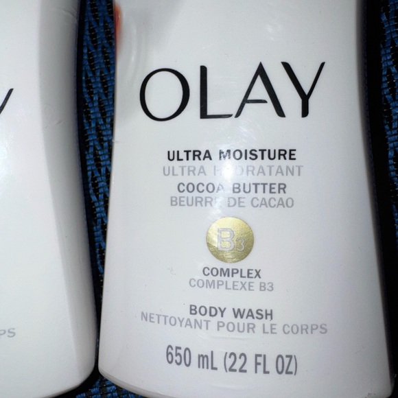 OLAY Ultra Moisture Body Wash with Cocoa Butter - Picture 2 of 2